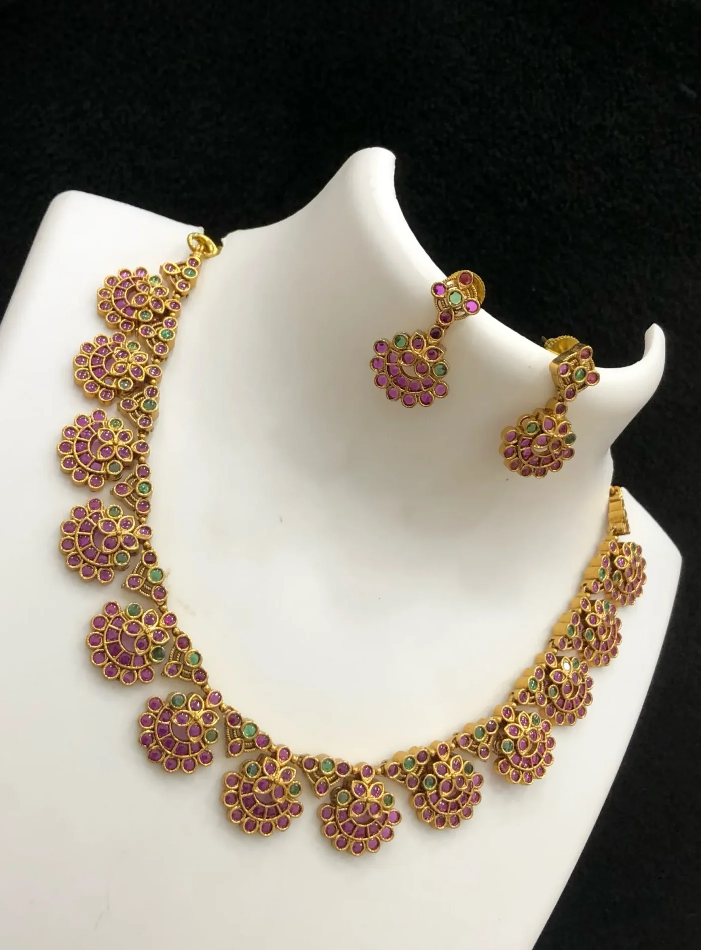 Ruby Red Round Floral Chakra Kempu Stone Necklace set